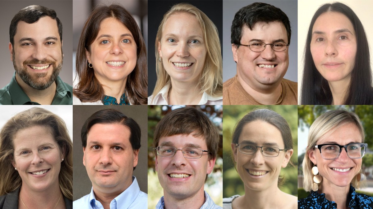 2025 Cottrell SEED Award recipients Rafael Fernandes, Mariangela Lisanti, Stella Offner, Eduardo Rozo, Lea Santos, Abigail Vieregg, Mario Affatigato, Charlie Doret, Meredith Hughes, Rae Robertson-Anderson.